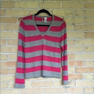 Three Dots Pink and Gray Striped Cashmere  V-Neck Sweater